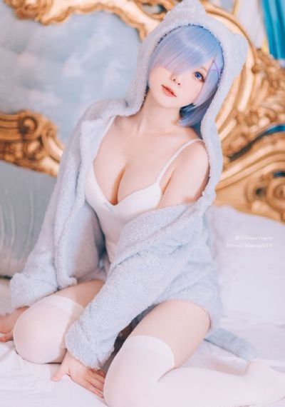 女生宿舍李采潭_4K免费观看视频