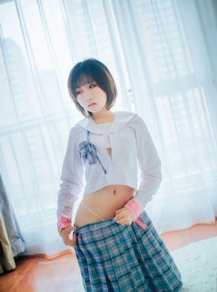 秋霞偷拍_BD英语在线视频观看